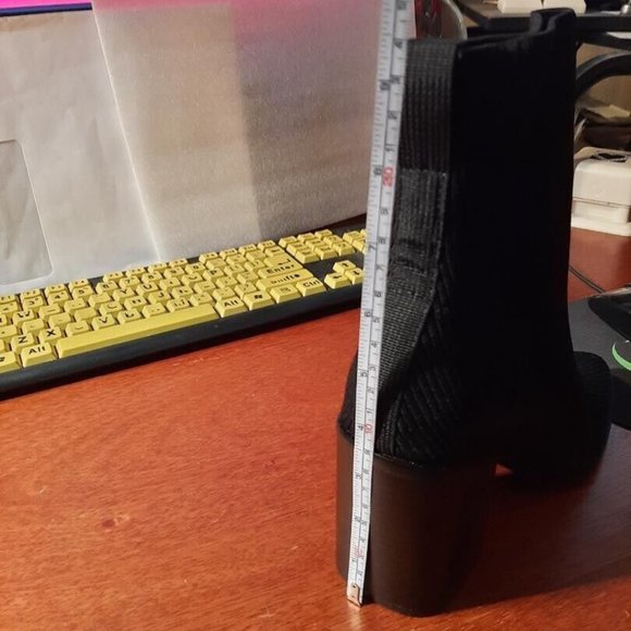 NEW ! Steve by Steve Madden Stretched Knit Boot Black Size 9/9.5 New - Picture 6 of 6